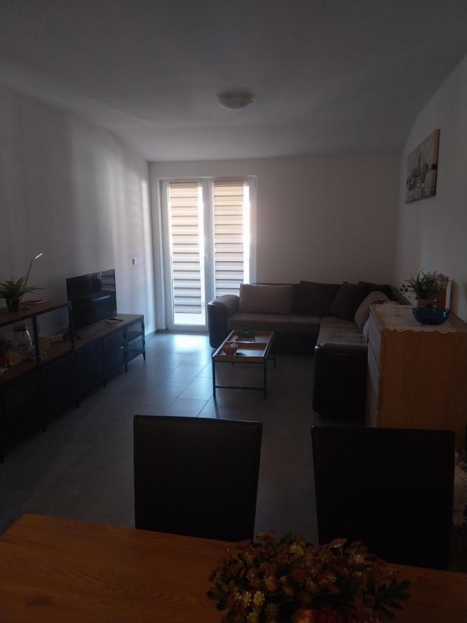 Apartments Leon ポレッチ エクステリア 写真