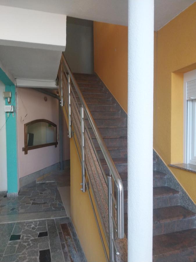 Apartments Leon ポレッチ エクステリア 写真