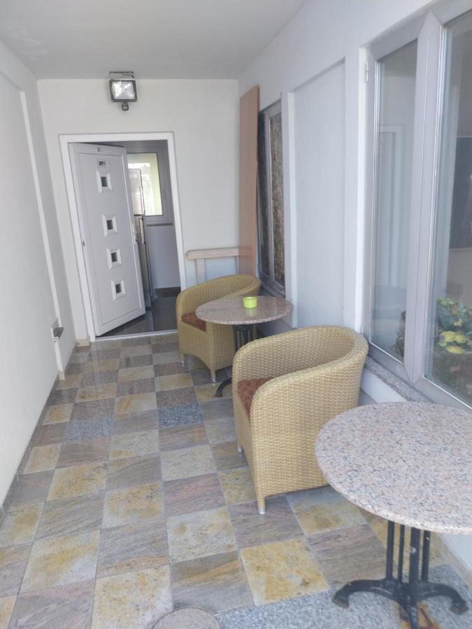 Apartments Leon ポレッチ エクステリア 写真