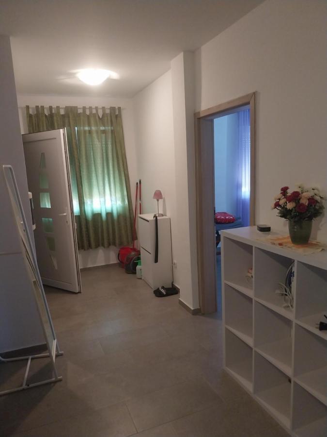 Apartments Leon ポレッチ エクステリア 写真